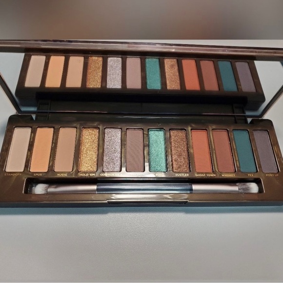 🎉🔥HOST PICK🔥🎉❤️Urban Decay ❤️Wild West Eyeshadow Palette - Picture 6 of 11